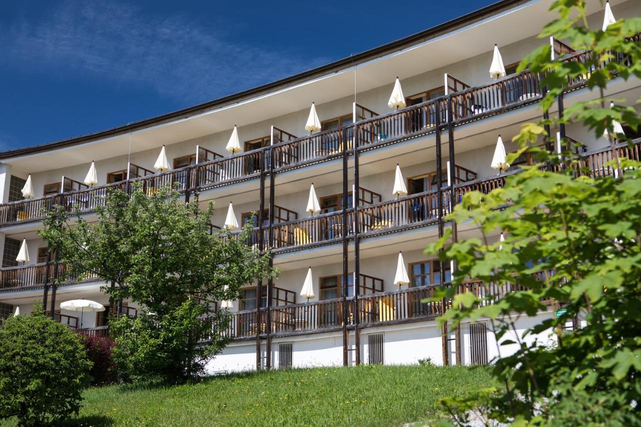 Gesundheits- & Wellness Resort St. Josef Durrnberg Exterior photo
